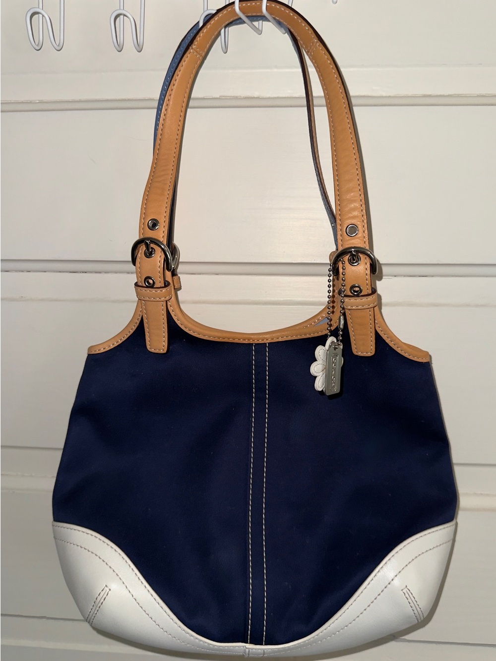 Coach Shoulder Bag-Hamptons Daisy, Navy Canvas White Leather Trim VINTAGE 2004
